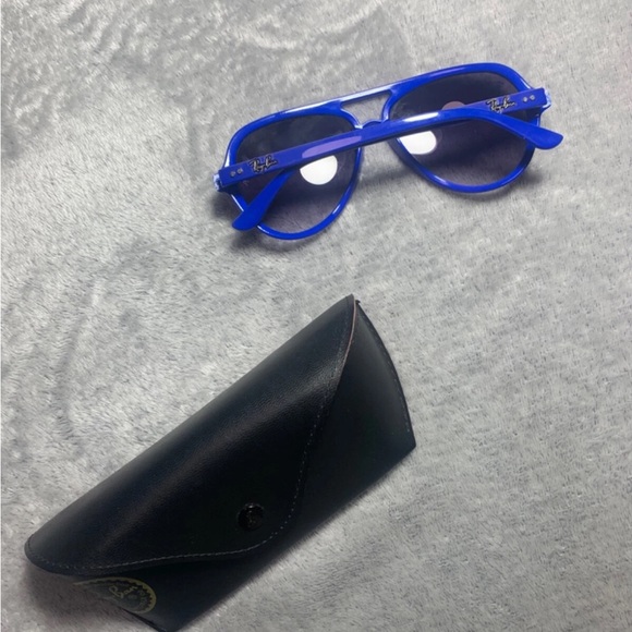 Ray-Ban Vibrant Blue Aviator Shades main image 7